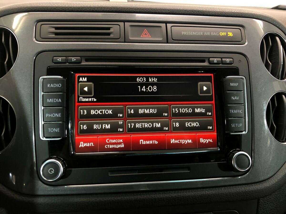 Volkswagen Tiguan, 2011 Фото №13