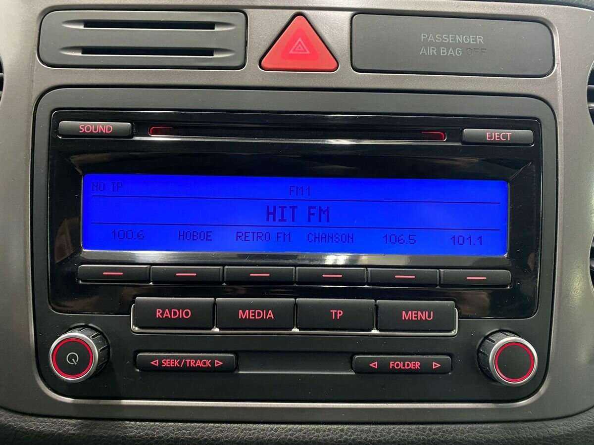 Volkswagen Tiguan, 2011 Фото №14