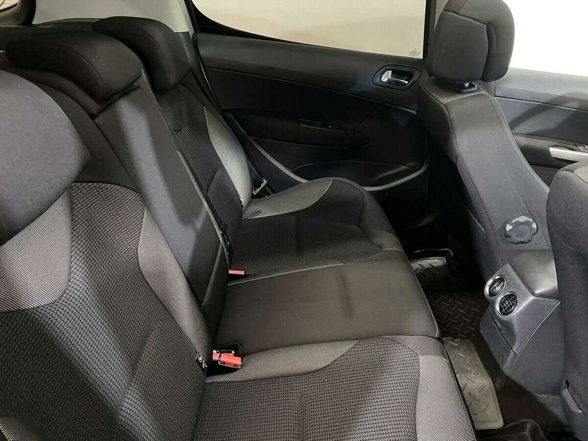Peugeot 308, 2008 Фото №11