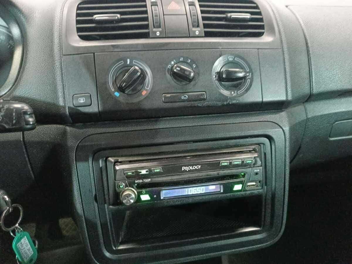 Skoda Fabia, 2010 Фото №13