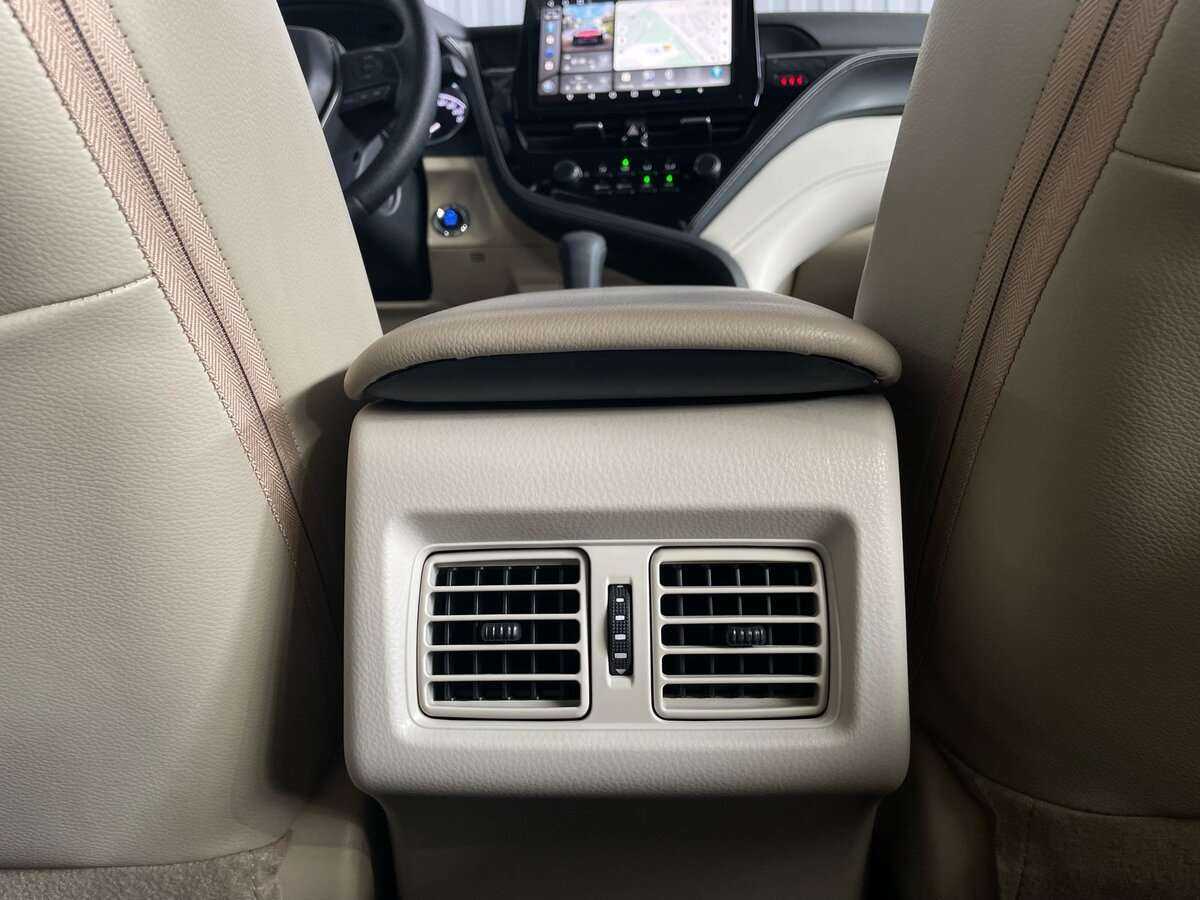 Toyota Camry, 2022 Фото №19