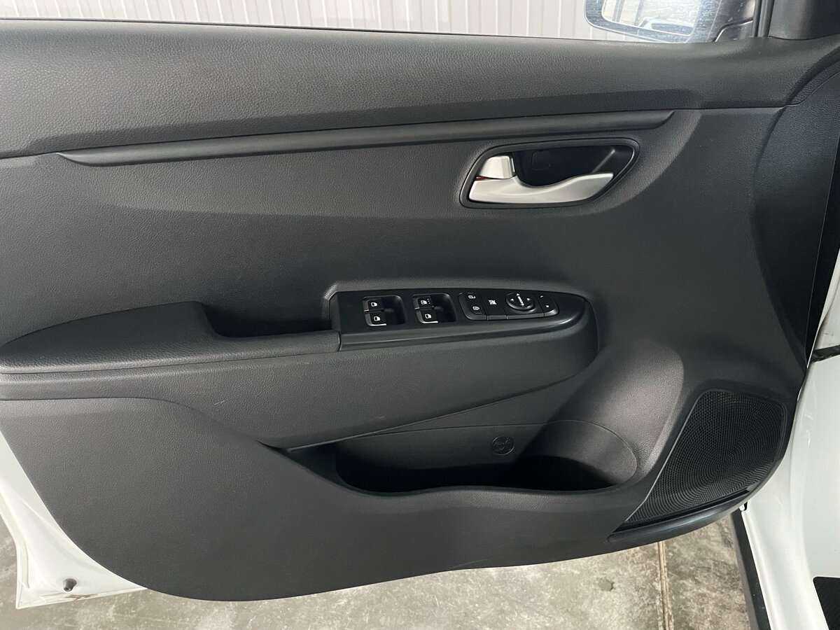 Kia Rio X-Line, 2018 Фото №19