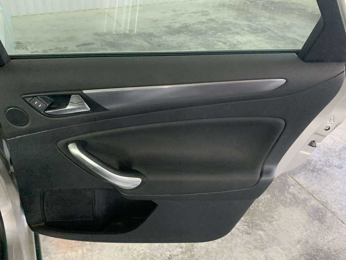 Ford Mondeo, 2011 Фото №19