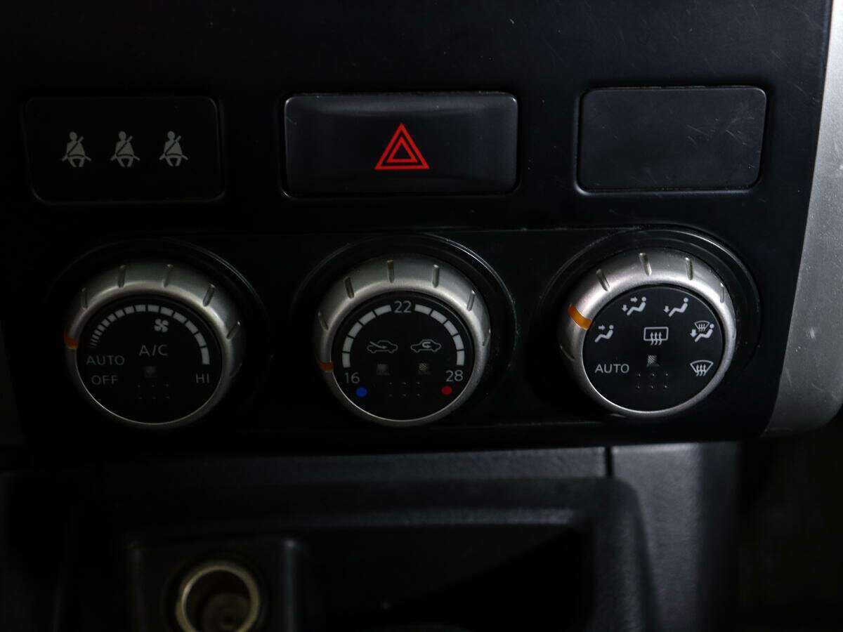 Nissan X-Trail, 2011 Фото №18