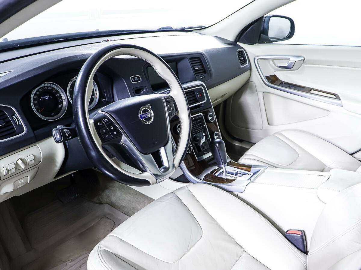 Volvo S60, 2011 Фото №13