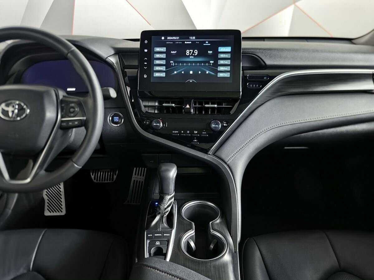 Toyota Camry, 2023 Фото №11