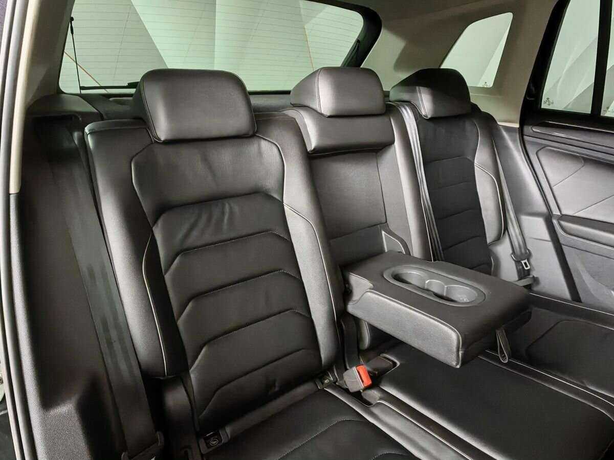 Volkswagen Tiguan, 2018 Фото №13