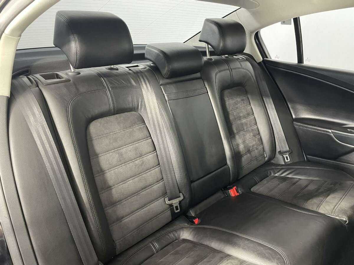 Volkswagen Passat, 2010 Фото №15