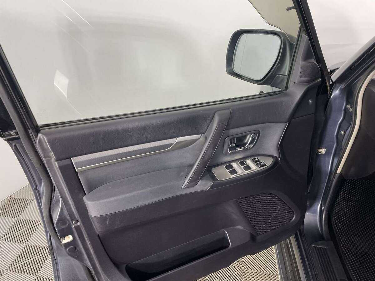 Mitsubishi Pajero, 2008 Фото №8