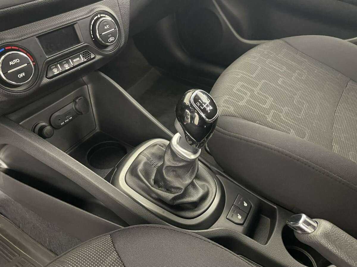 Kia Rio 5-speed, 2013 Фото №13