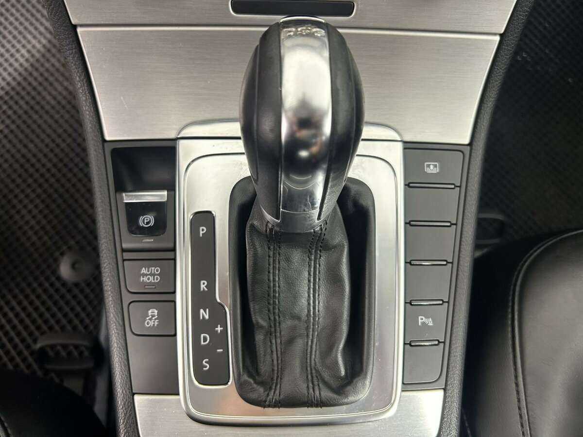 Volkswagen Passat, 2011 Фото №13