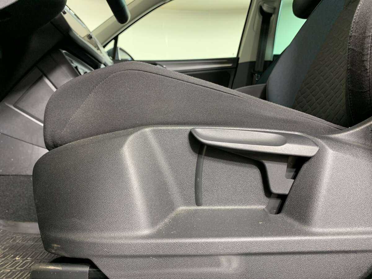 Volkswagen Tiguan, 2020 Фото №15