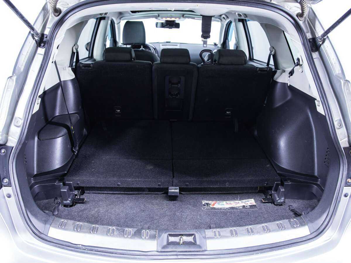 Nissan Qashqai+2, 2010 Фото №10