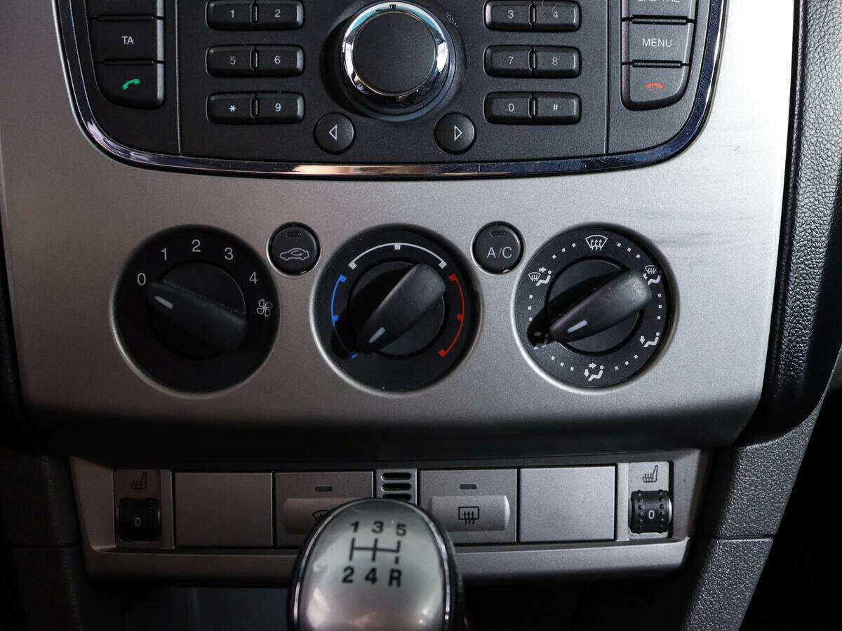 Ford Focus, 2010 Фото №15