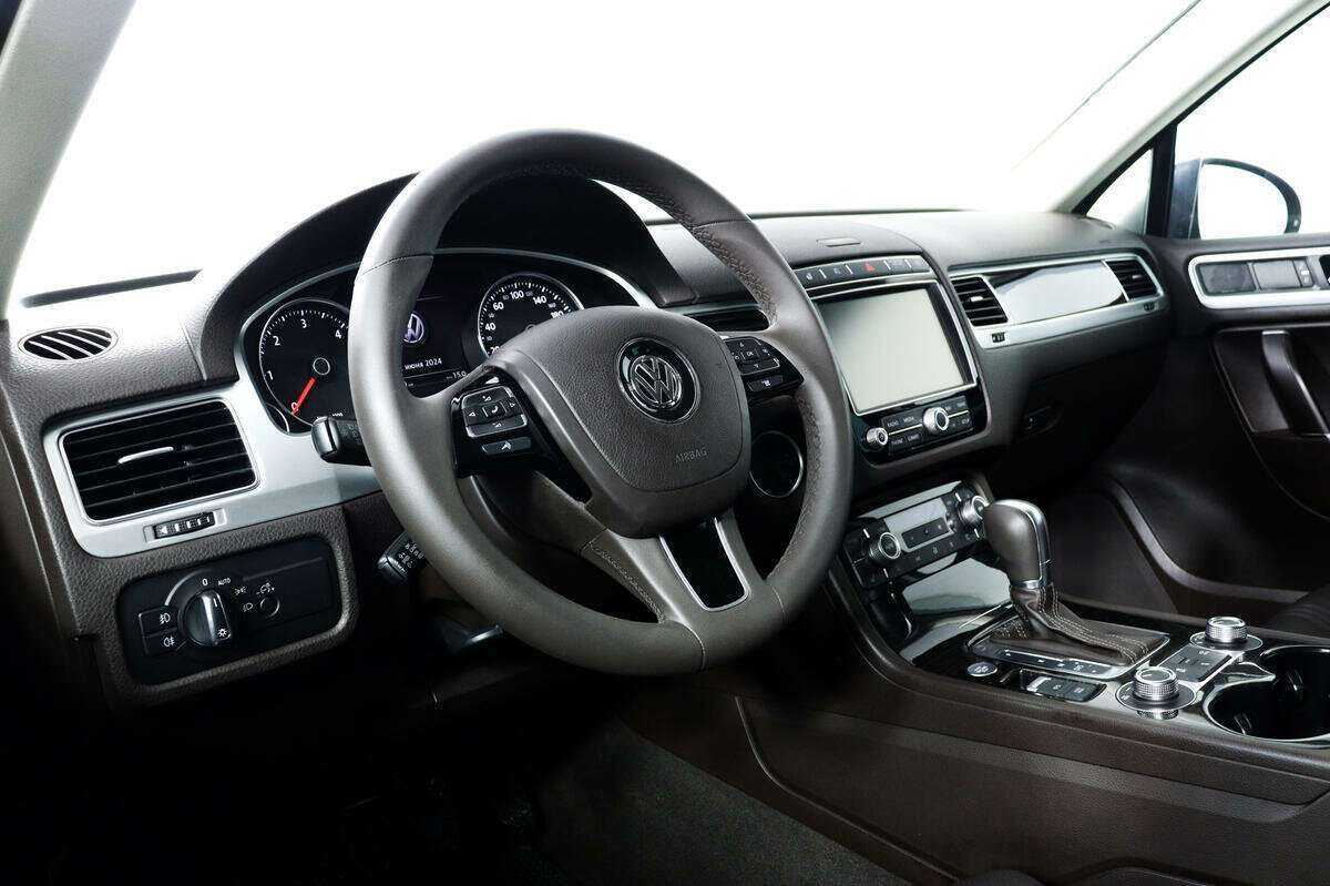 Volkswagen Touareg, 2015 Фото №13