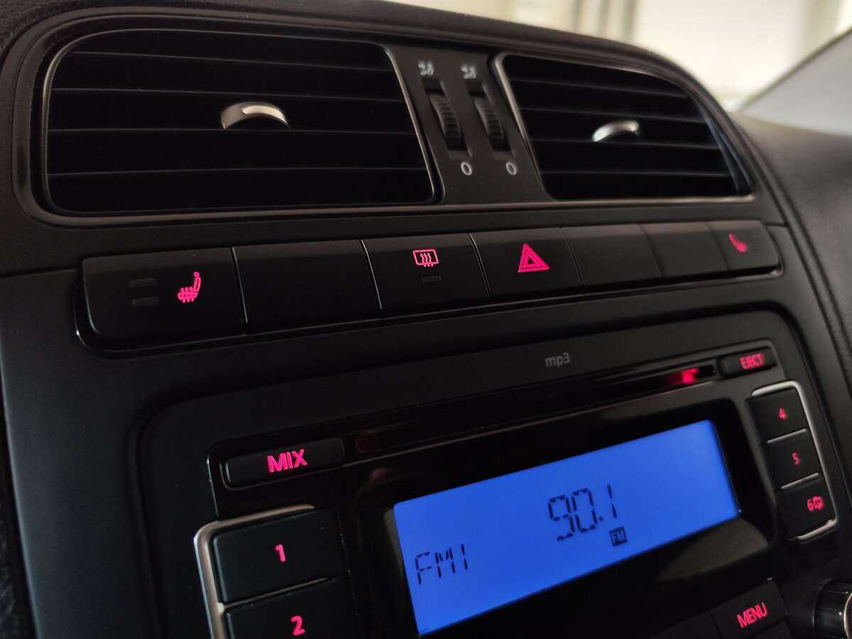 Volkswagen Polo, 2011 Фото №10