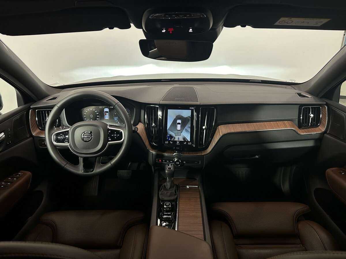Volvo XC60, 2019 Фото №13