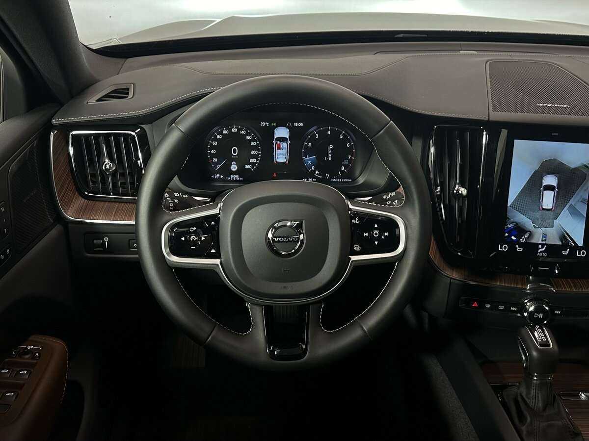 Volvo XC60, 2019 Фото №14