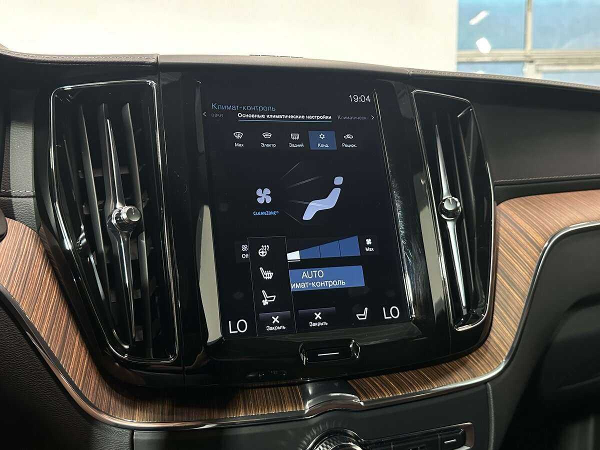 Volvo XC60, 2019 Фото №16