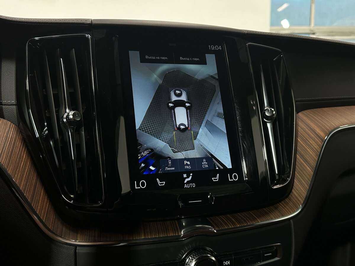 Volvo XC60, 2019 Фото №17