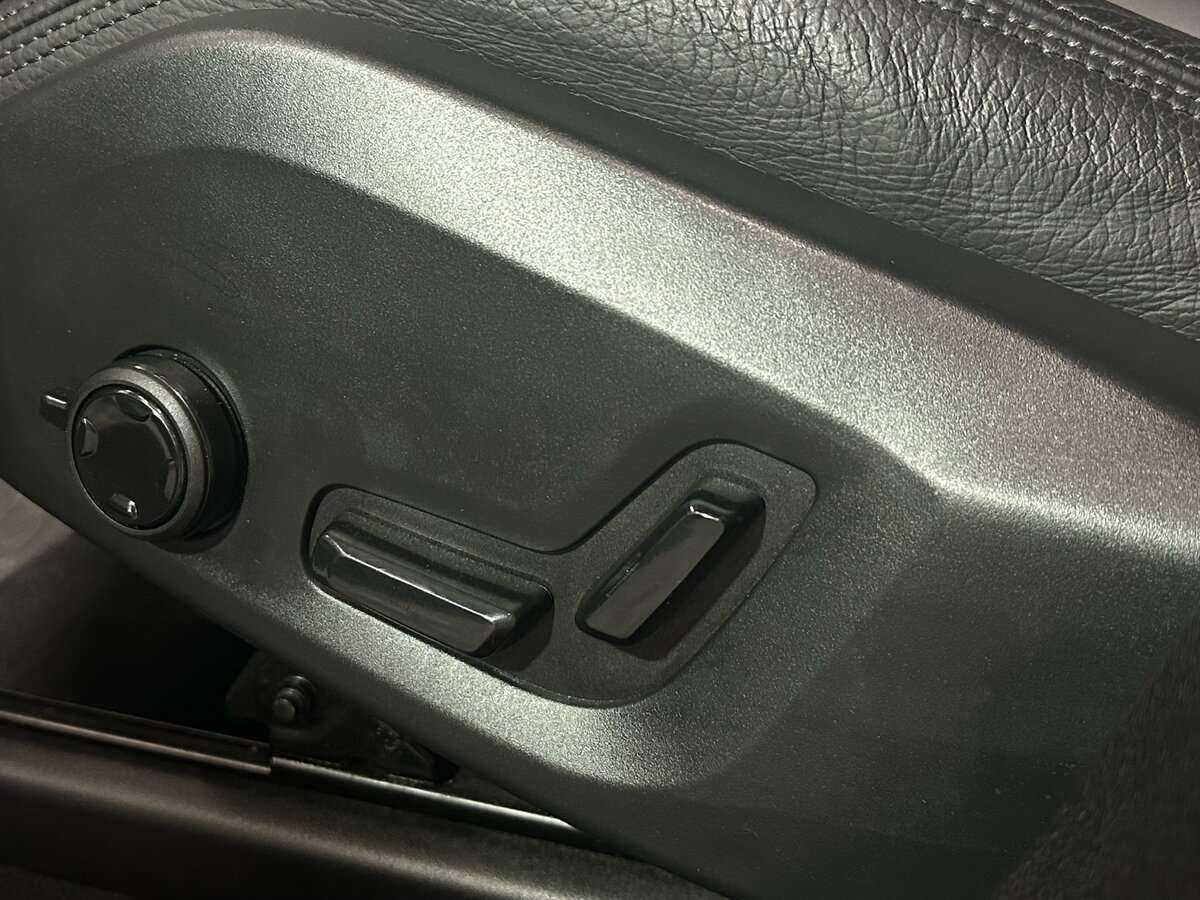 Volvo XC60, 2019 Фото №21