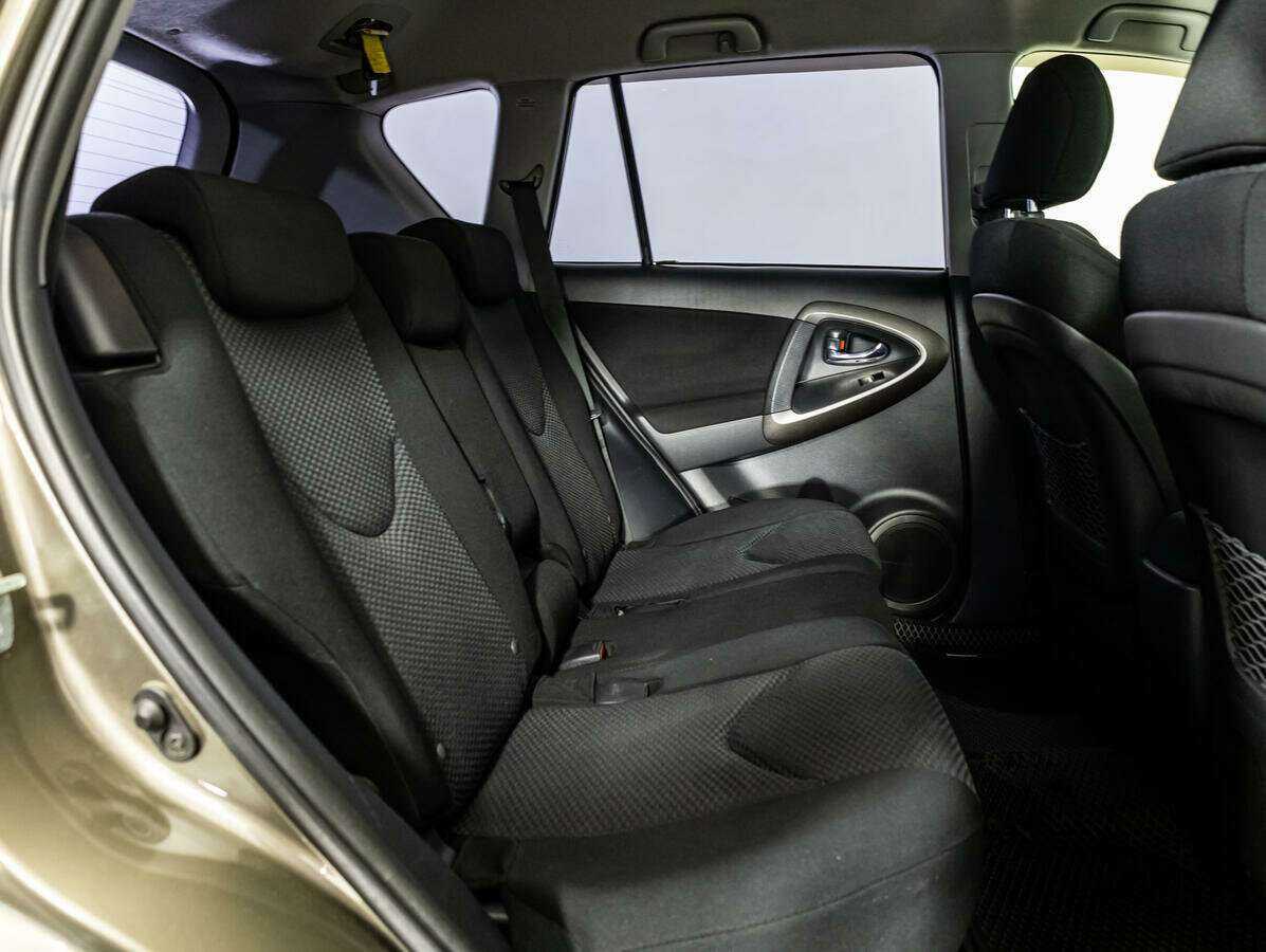 Toyota RAV4, 2010 Фото №10