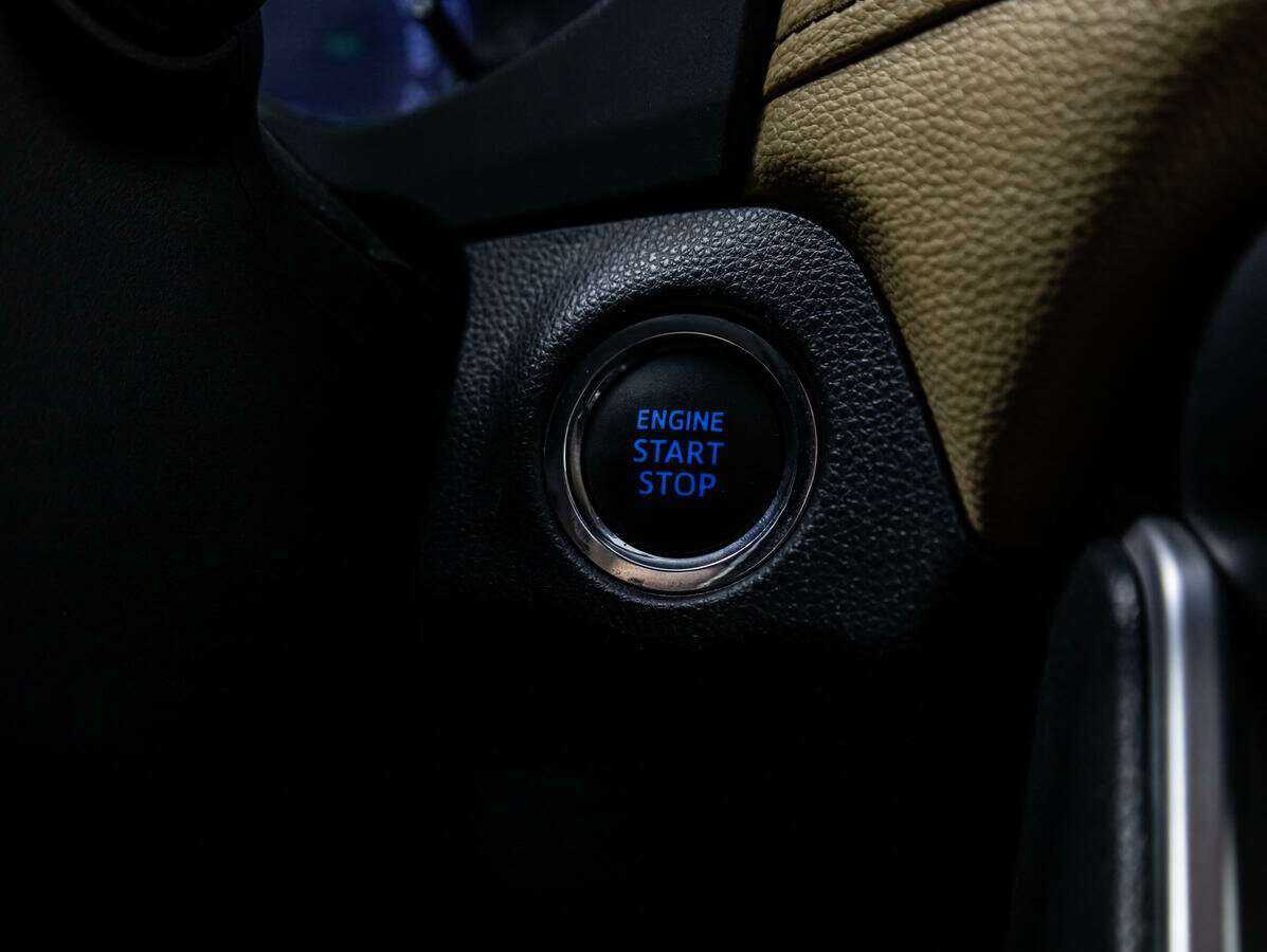 Toyota RAV4, 2019 Фото №15