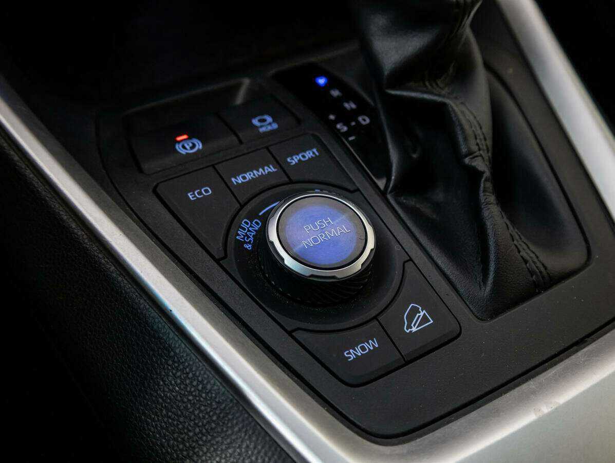 Toyota RAV4, 2019 Фото №16