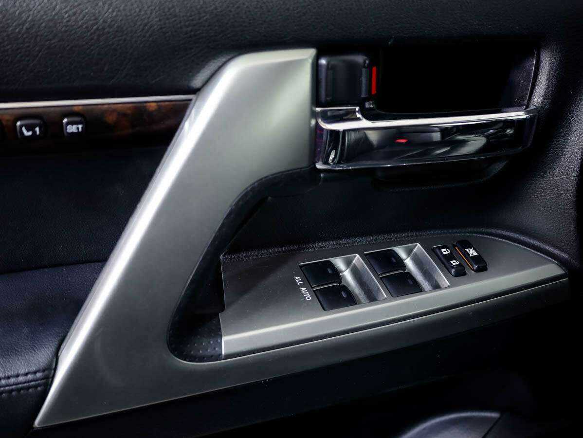 Toyota Land Cruiser, 2012 Фото №17