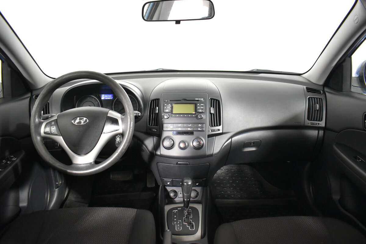 Hyundai i30, 2011 Фото №9