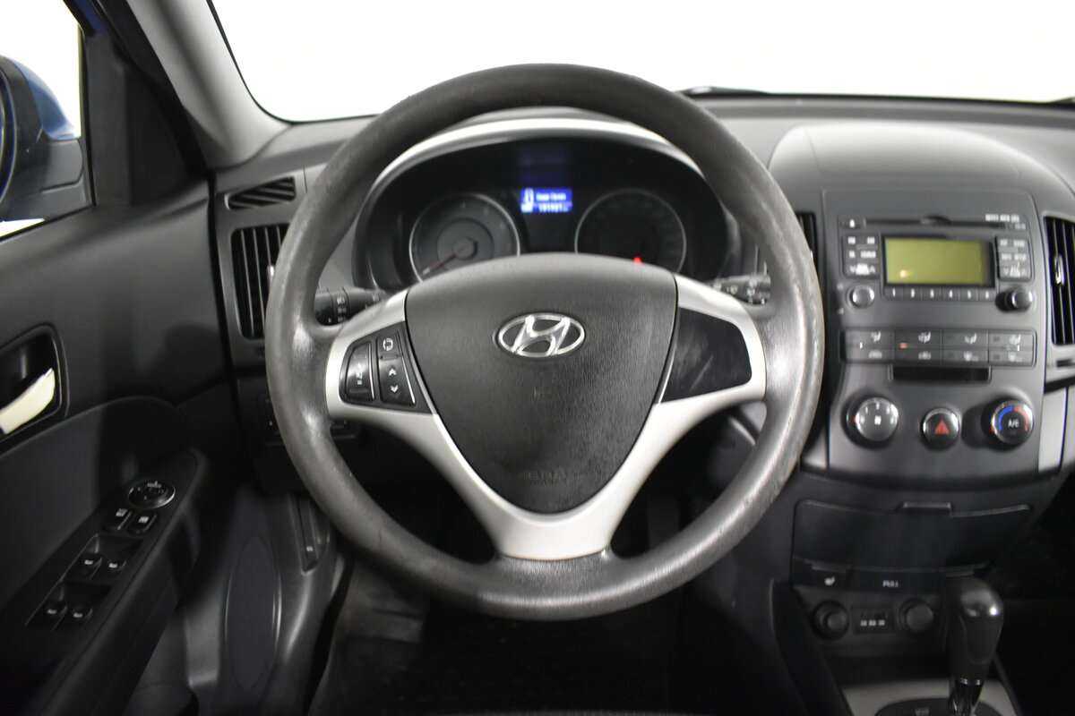 Hyundai i30, 2011 Фото №10