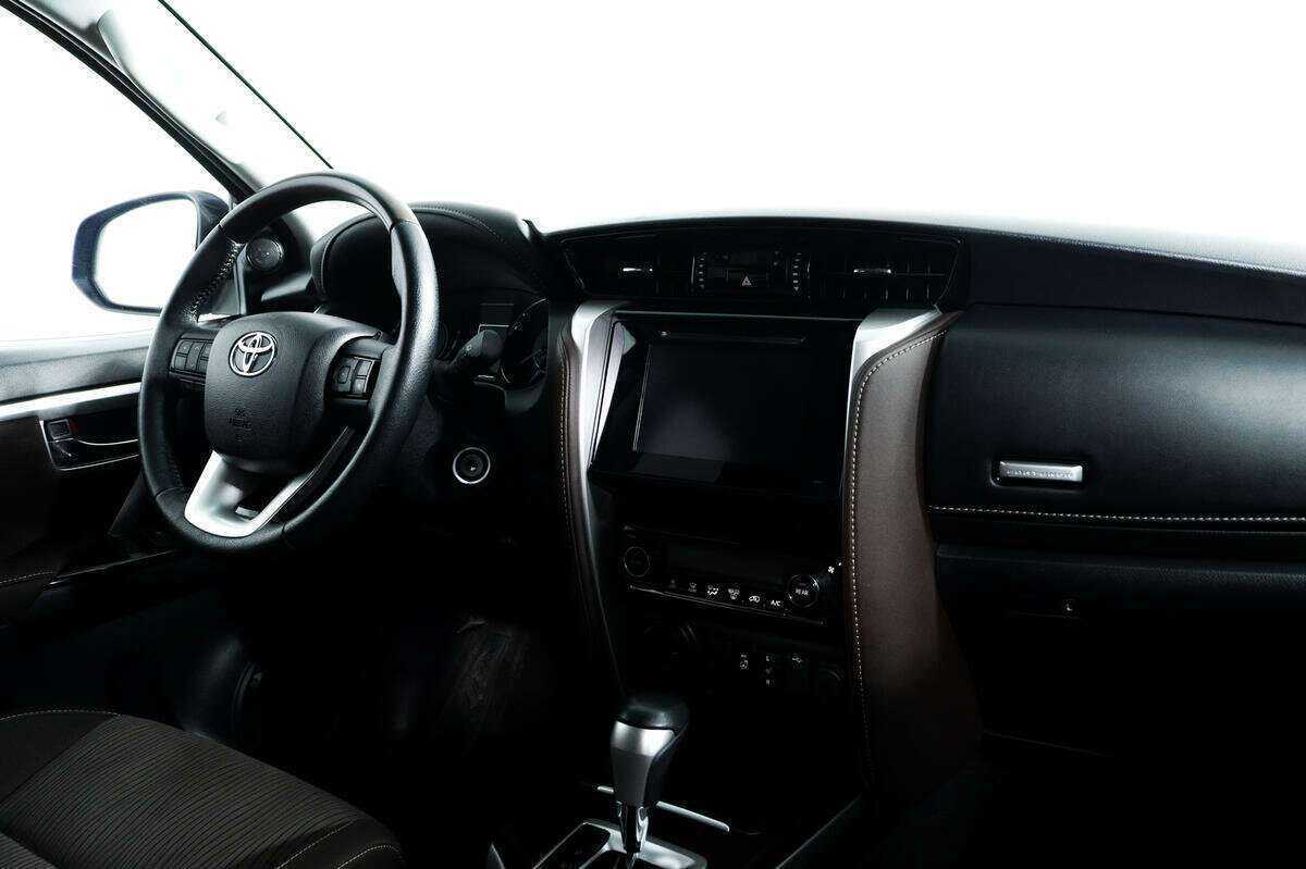 Toyota Fortuner, 2018 Фото №9