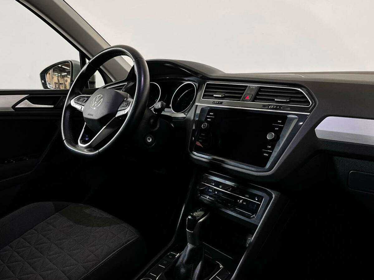 Volkswagen Tiguan, 2021 - 45 200 км. | Фото №7