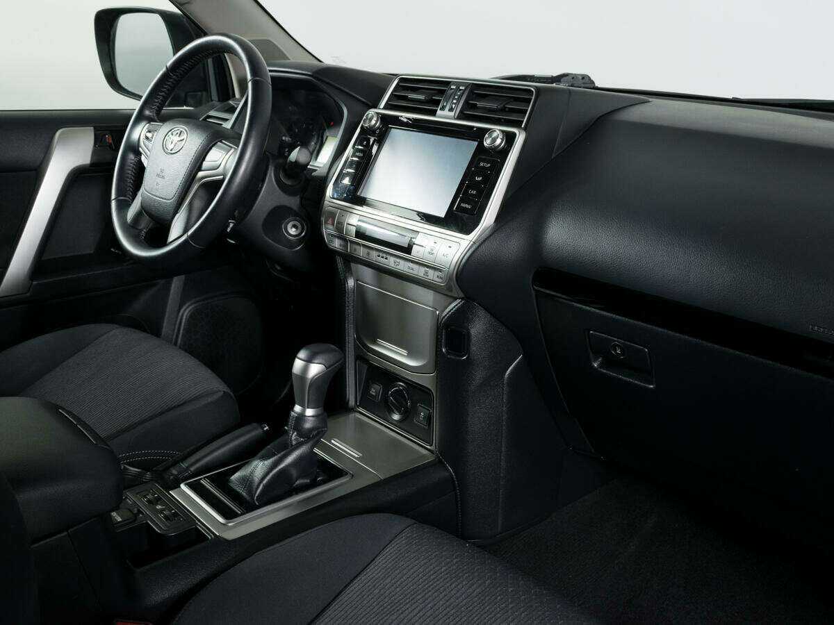 Toyota Land Cruiser Prado, 2018 Фото №9