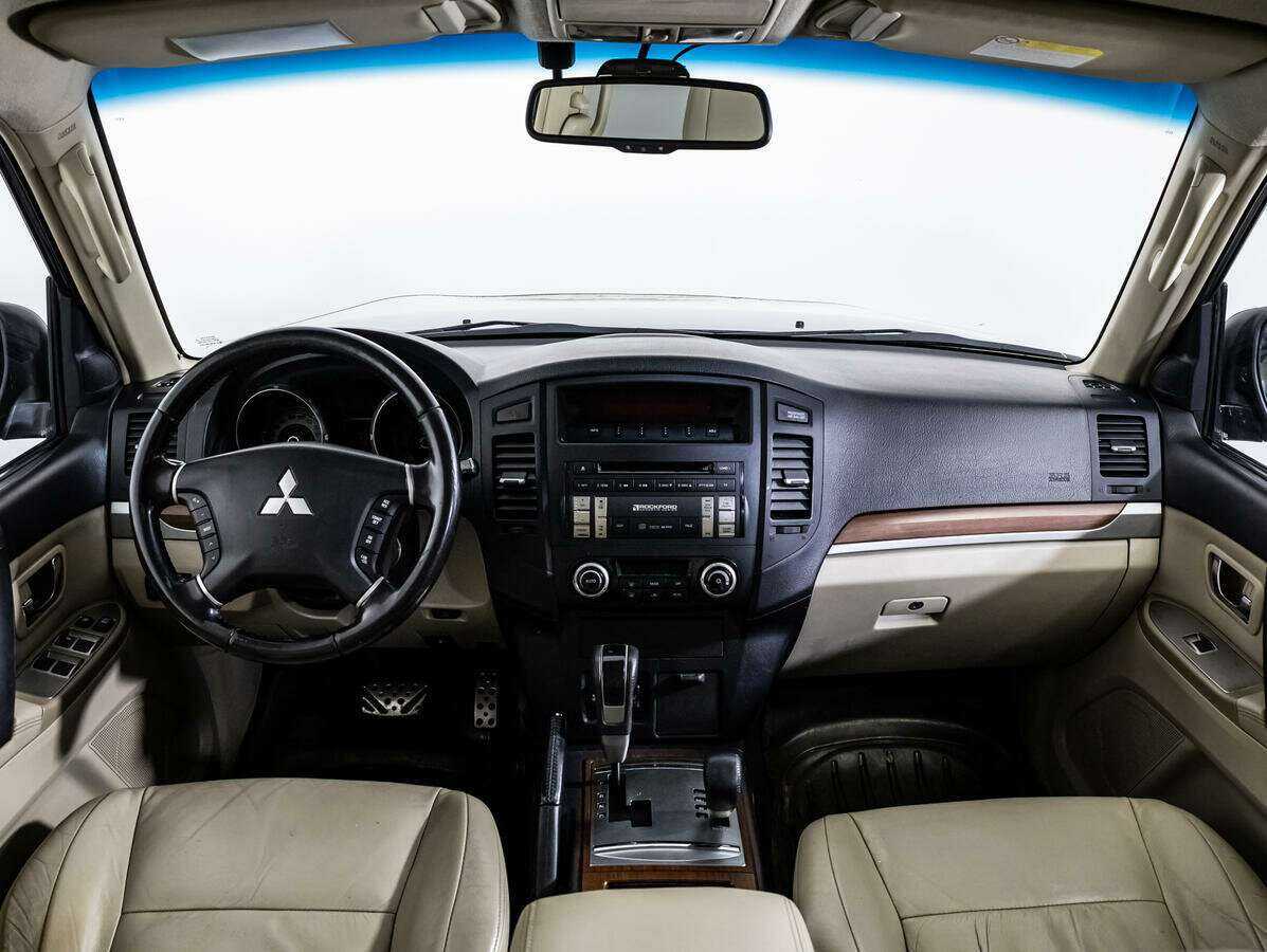 Mitsubishi Pajero, 2008 Фото №13