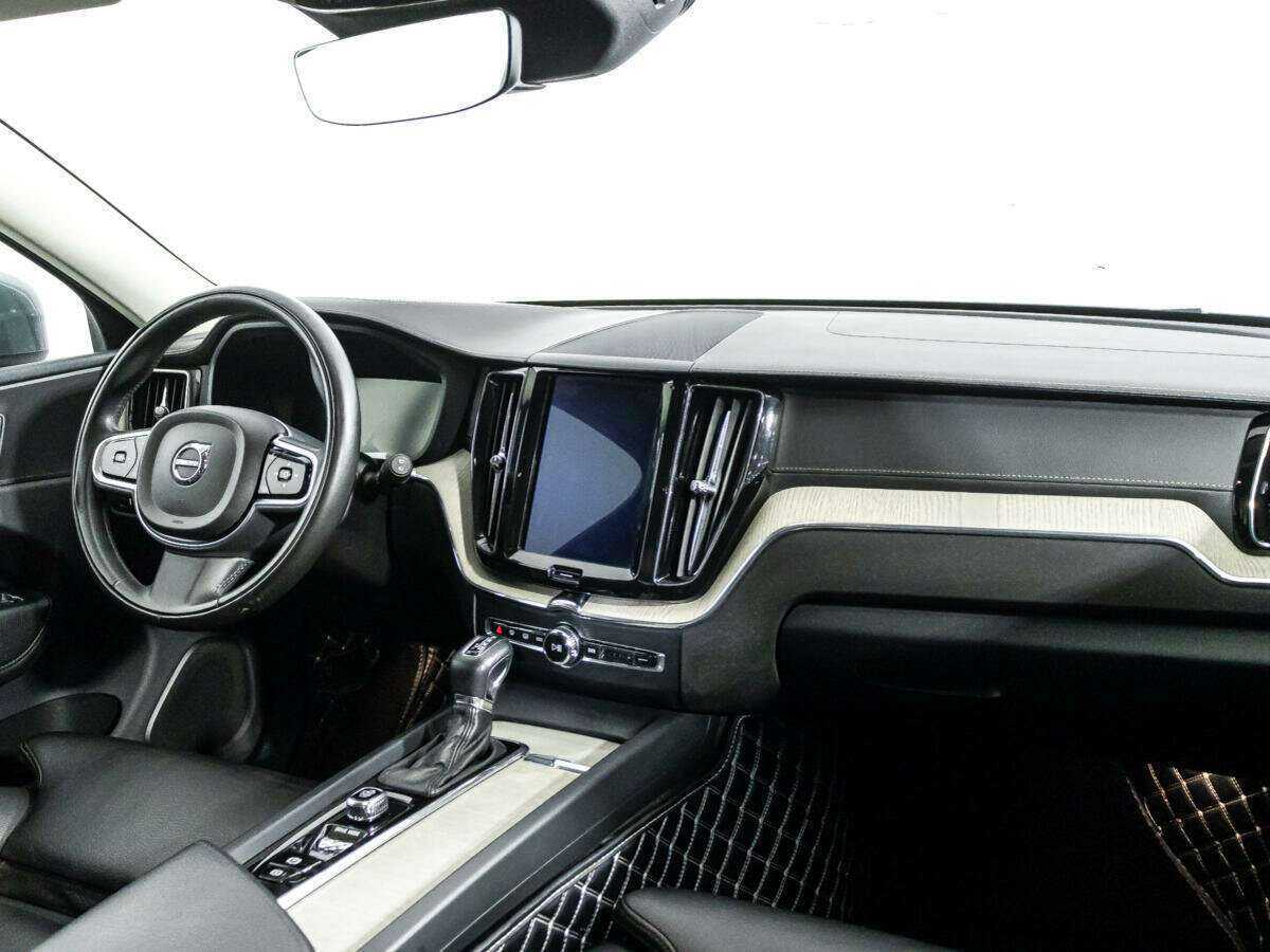 Volvo XC60, 2018 Фото №9