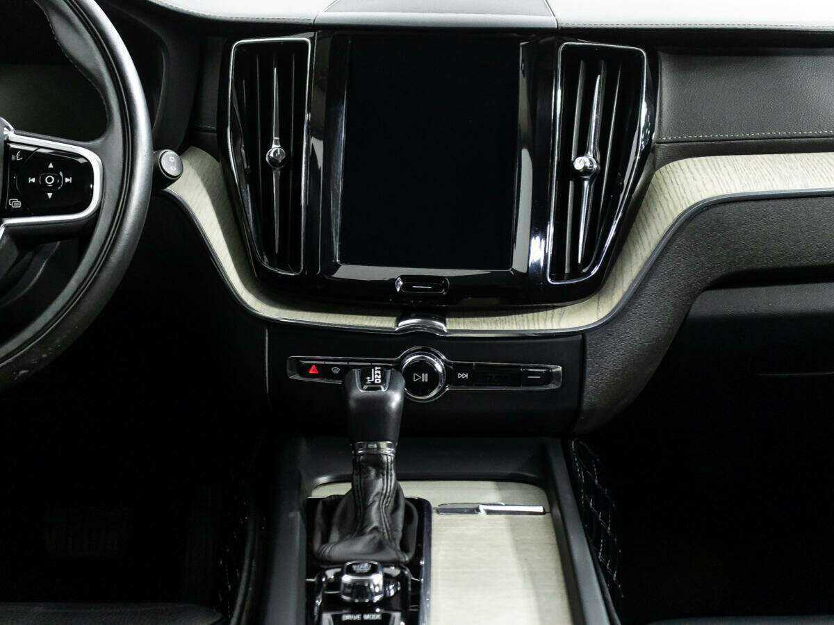 Volvo XC60, 2018 Фото №14