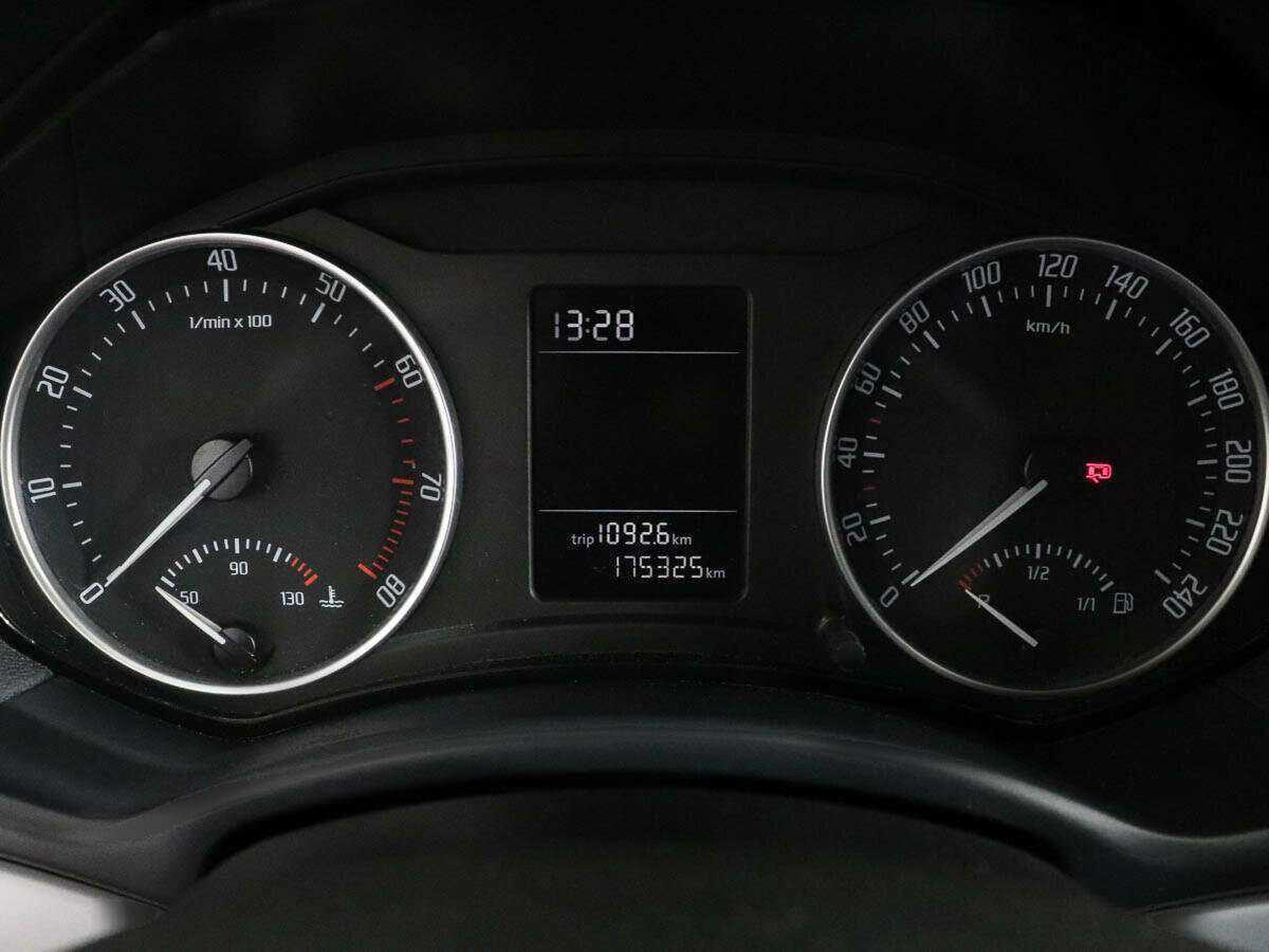 Skoda Octavia, 2011 Фото №9