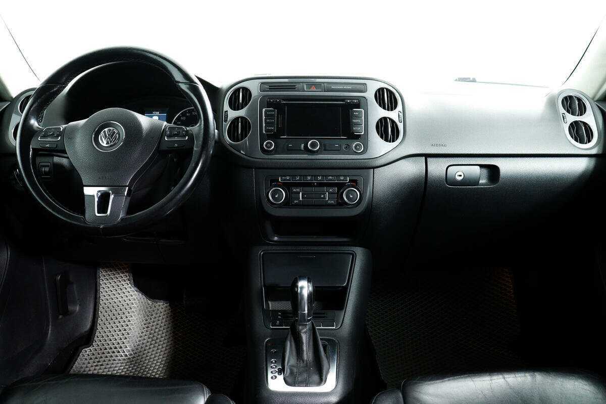 Volkswagen Tiguan, 2011 Фото №11