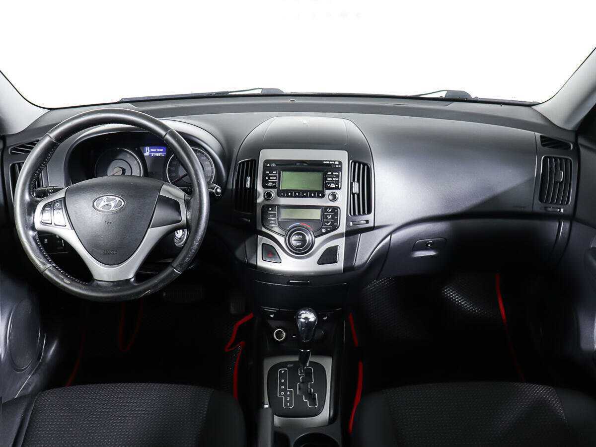 Hyundai i30, 2011 Фото №11