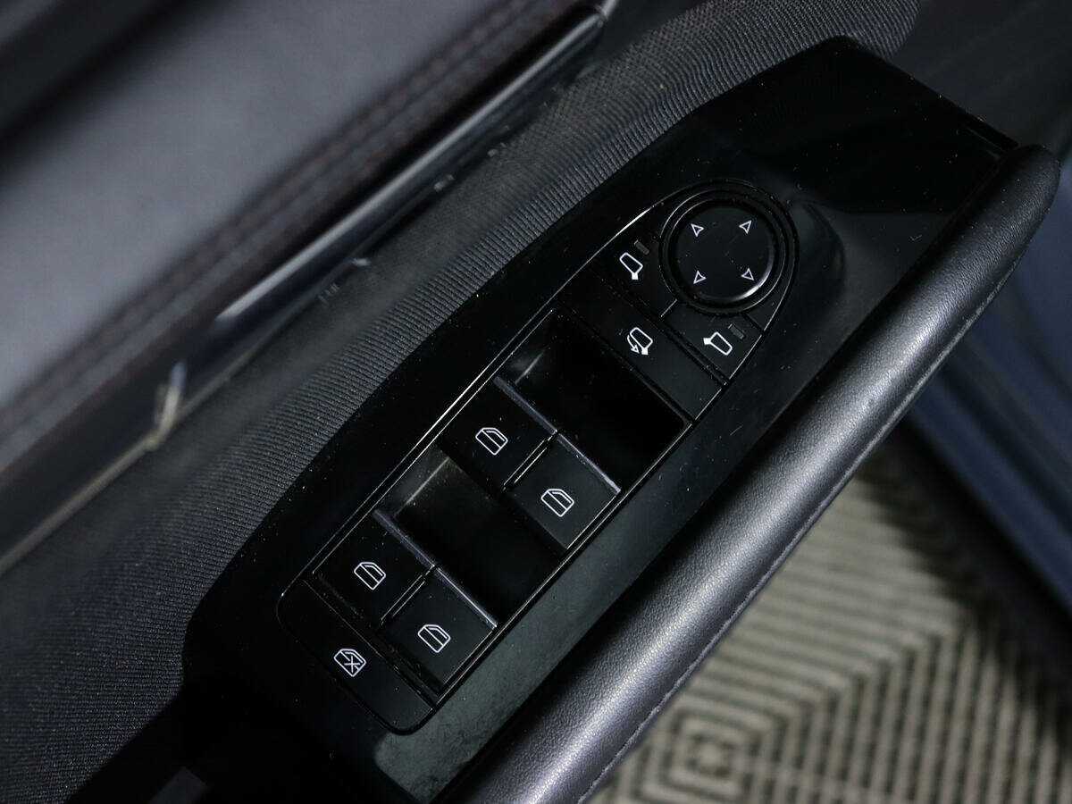 Mazda 3, 2019 Фото №18