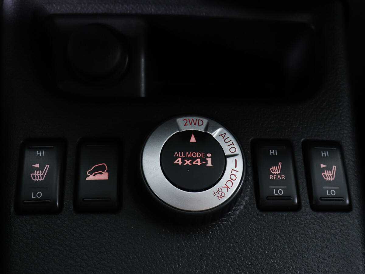 Nissan X-Trail, 2011 Фото №19