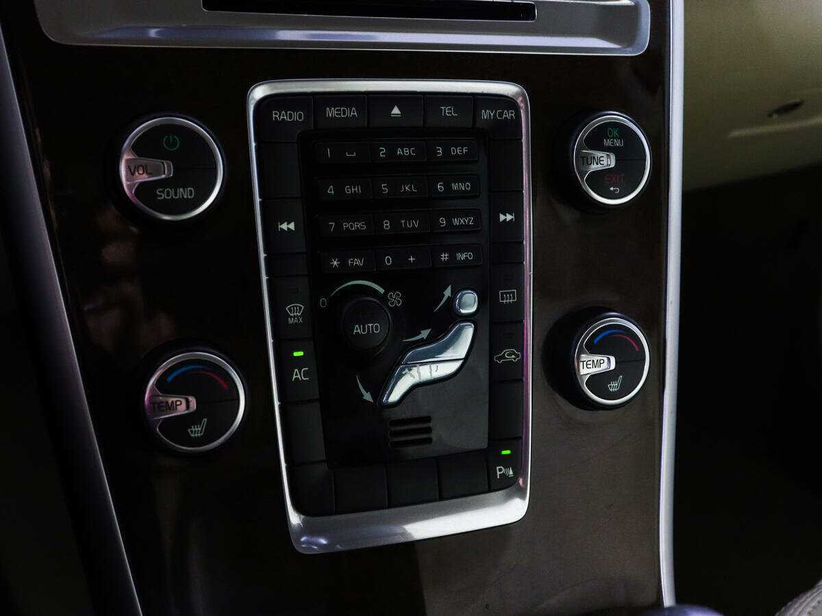 Volvo XC60, 2011 Фото №14