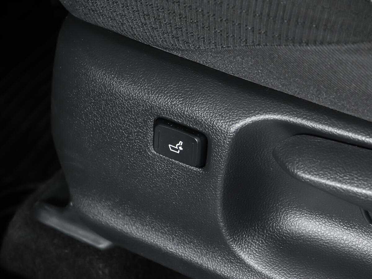 Toyota C-HR, 2018 Фото №17