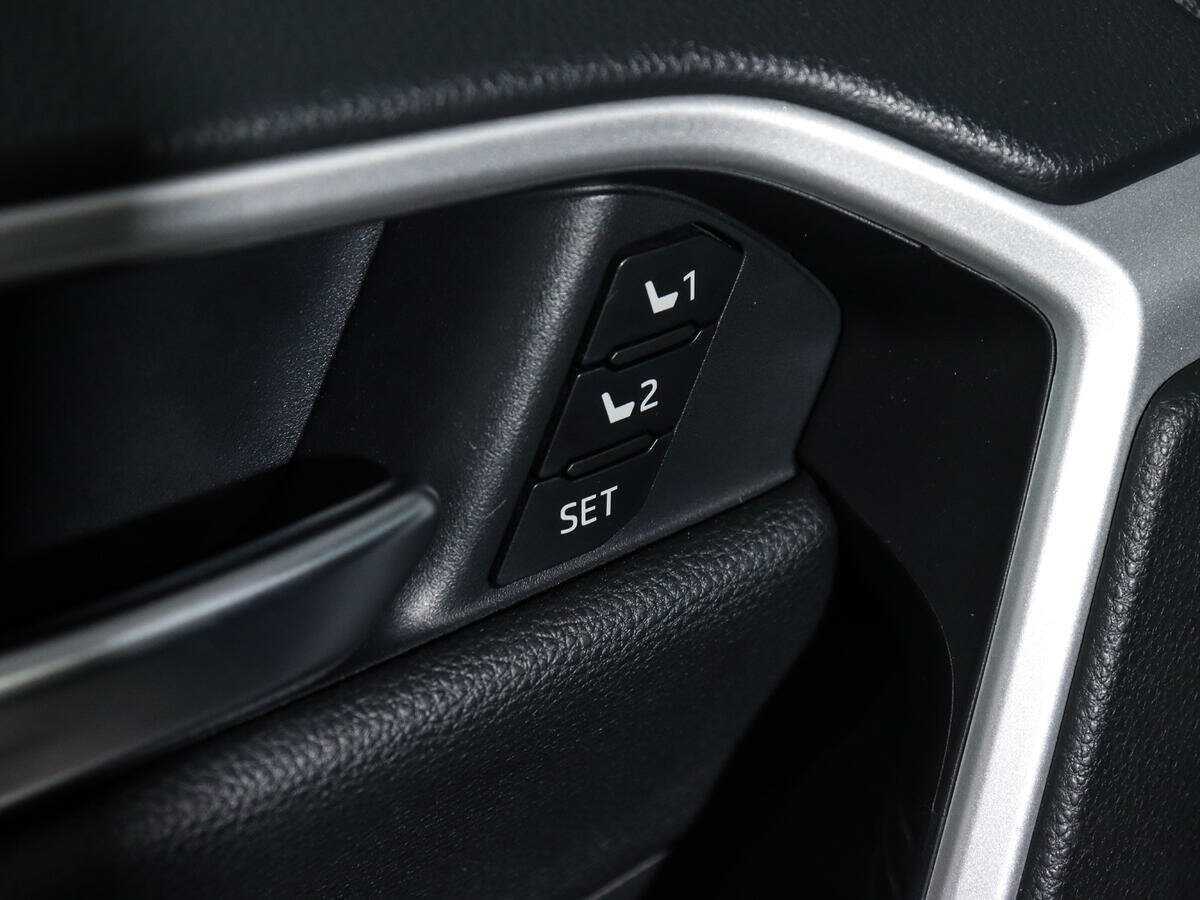 Toyota RAV4, 2020 Фото №20