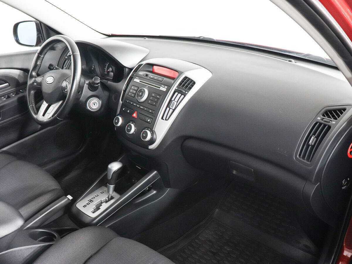 Kia Ceed, 2010 Фото №10