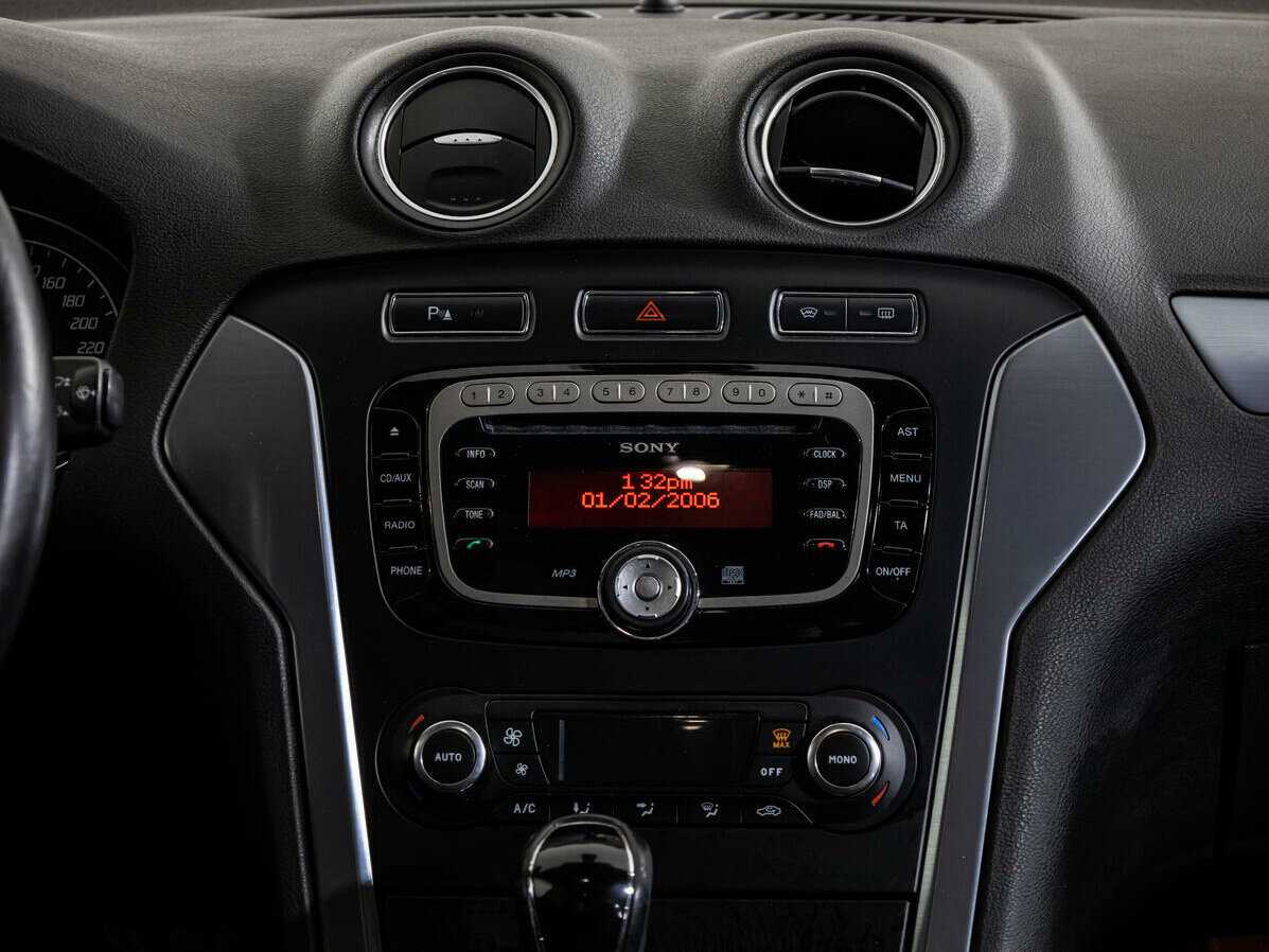 Ford Mondeo, 2011 Фото №14