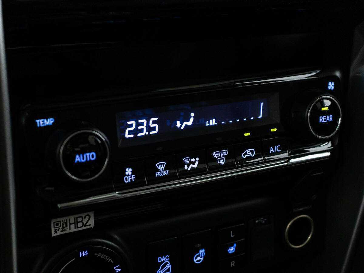 Toyota Fortuner, 2019 Фото №19