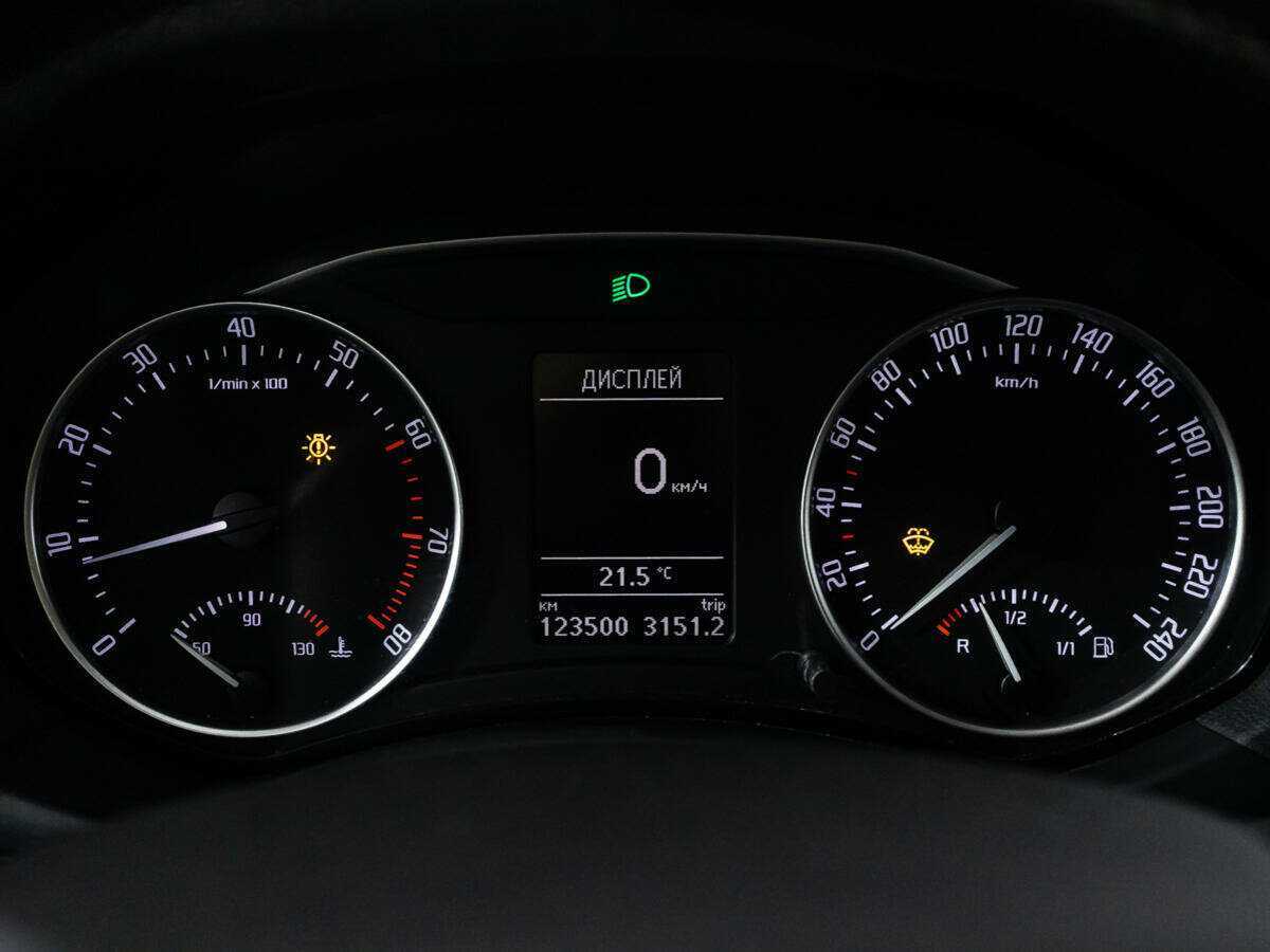 Skoda Octavia Scout, 2011 Фото №12