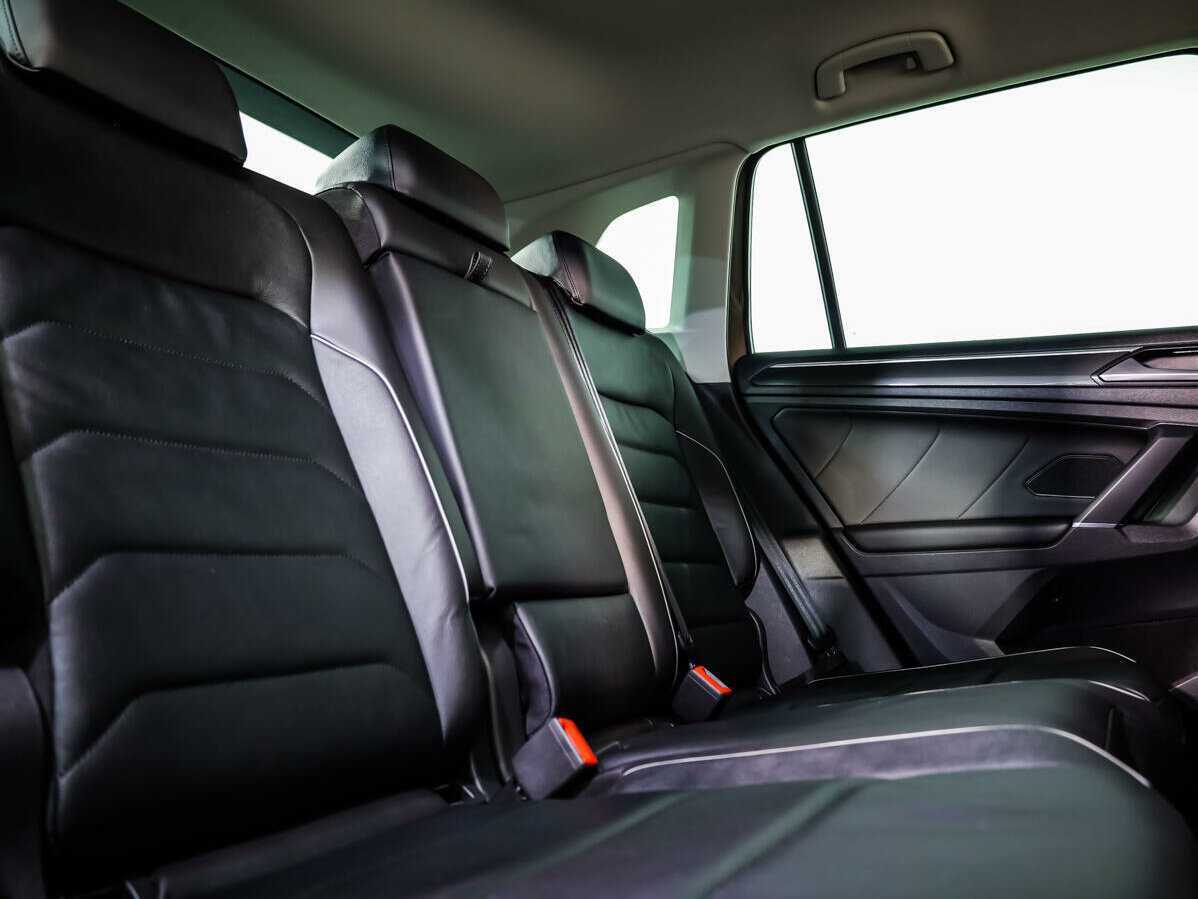 Volkswagen Tiguan, 2018 Фото №12